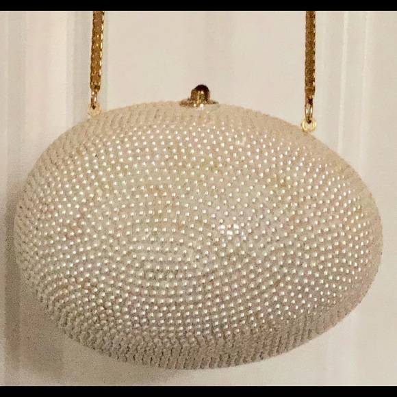 Pearl egg with amethyst clasp evening bag mint - Picture 10 of 12
